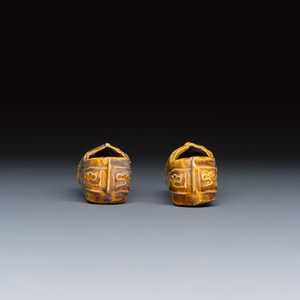 A pair of Chinese famille verte sancai biscuit 'Butterfly' water pots and a pair of shoes — photo 9