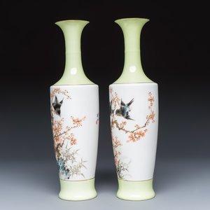 A pair of Chinese polychrome semi-eggshell 'birds among blossoming plum branches' vases — 照片 3