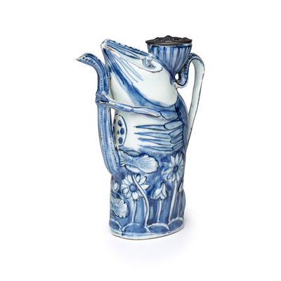 A rare Chinese blue and white 'Crayfish' ewer with silver cover , Wanli/Tianqi