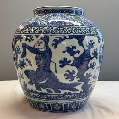 A rare Chinese blue and white 'Immortals' vase — foto 6