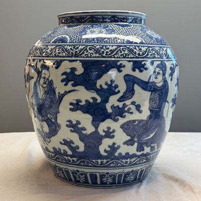 A rare Chinese blue and white 'Immortals' vase — foto 7