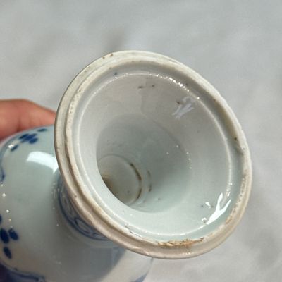 A rare Chinese blue and white 'Mountainous Landscape' lobed goblet — photo 17