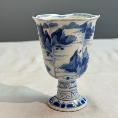 A rare Chinese blue and white 'Mountainous Landscape' lobed goblet — photo 4