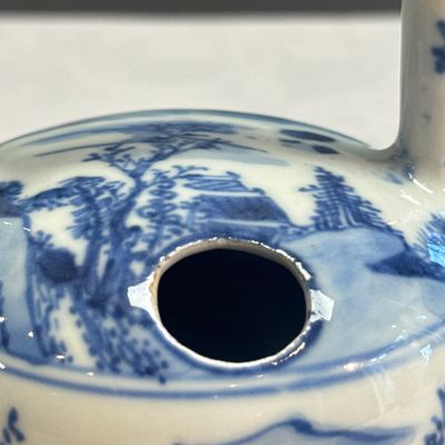A rare Chinese blue and white 'Mountainous Riverscape' lime pot — 照片 11