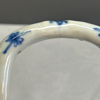 A rare Chinese blue and white 'Mountainous Riverscape' lime pot — 照片 7