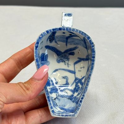 A rare Chinese blue and white scoop-shaped 'Geese' vessel — photo 2