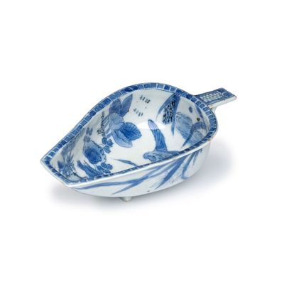 A rare Chinese blue and white scoop-shaped 'Geese' vessel, Wanli
