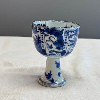 A rare Chinese blue and white stem cup — photo 5