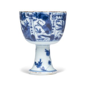 A rare Chinese blue and white stem cup — photo 3