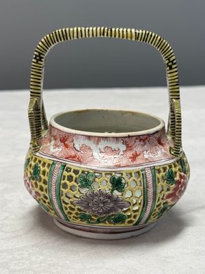 A rare Chinese verte biscuit reticulated basket — photo 1