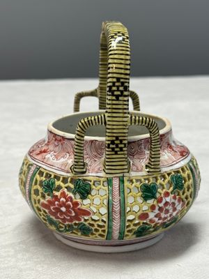A rare Chinese verte biscuit reticulated basket — photo 3