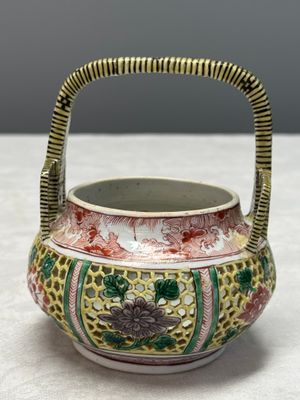 A rare Chinese verte biscuit reticulated basket — photo 5