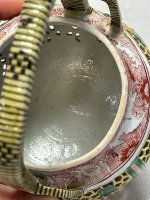 A rare Chinese verte biscuit reticulated basket — photo 9