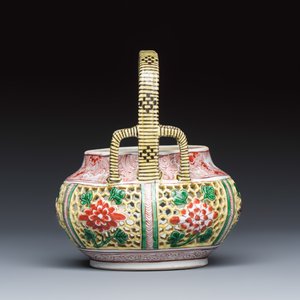 A rare Chinese verte biscuit reticulated basket — photo 5