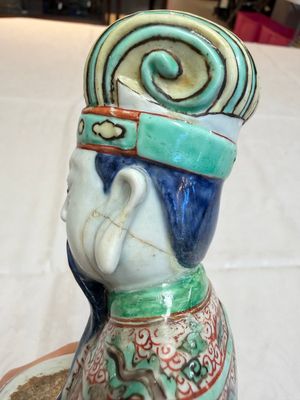 A rare Chinese wucai figure of a dignitary — photo 21