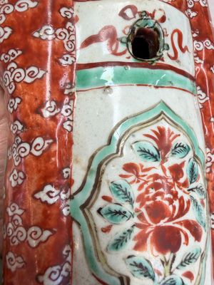 A rare Chinese wucai figure of a dignitary — photo 24