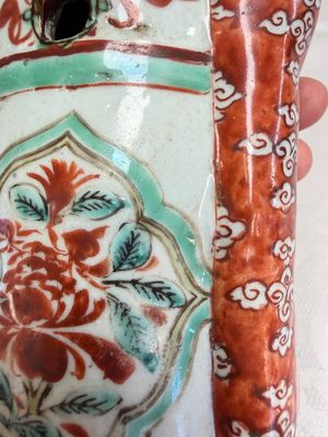 A rare Chinese wucai figure of a dignitary — photo 25