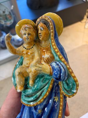A rare polychrome Italian maiolica sculpture of the Virgin with Child — photo 2