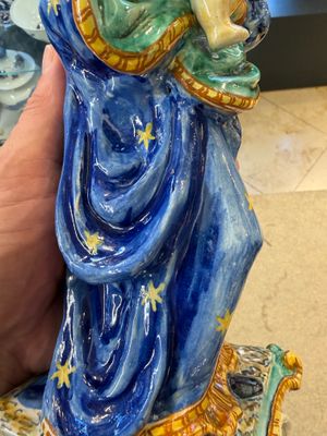 A rare polychrome Italian maiolica sculpture of the Virgin with Child — photo 5