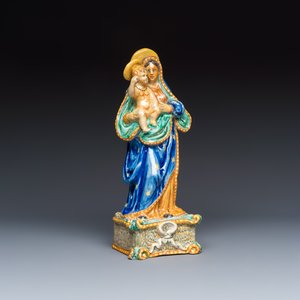A rare polychrome Italian maiolica sculpture of the Virgin with Child — photo 2