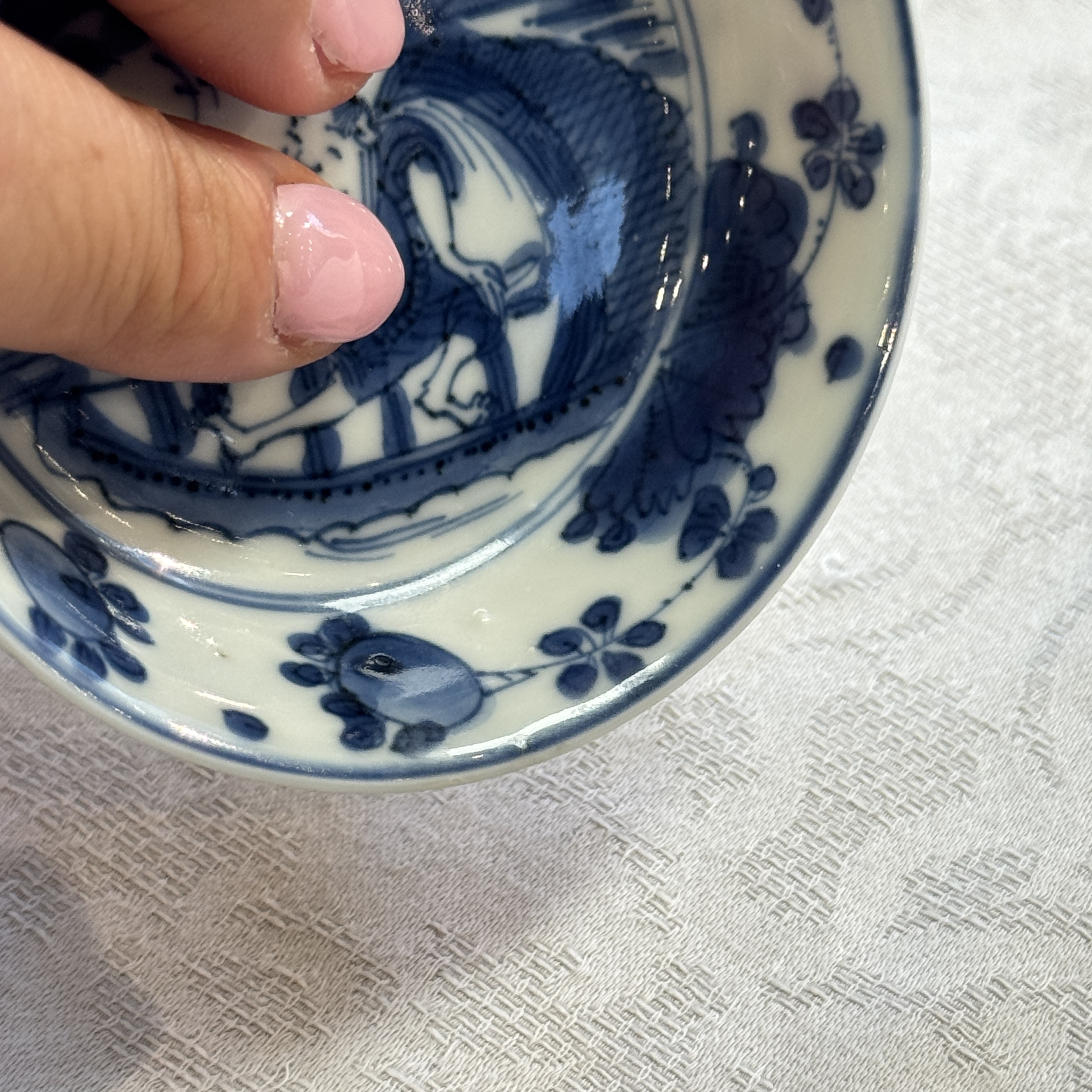 A small Chinese blue and white 'Fisherman' footed saucer dish — photo 12