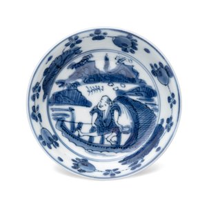 A small Chinese blue and white 'Fisherman' footed saucer dish — photo 6
