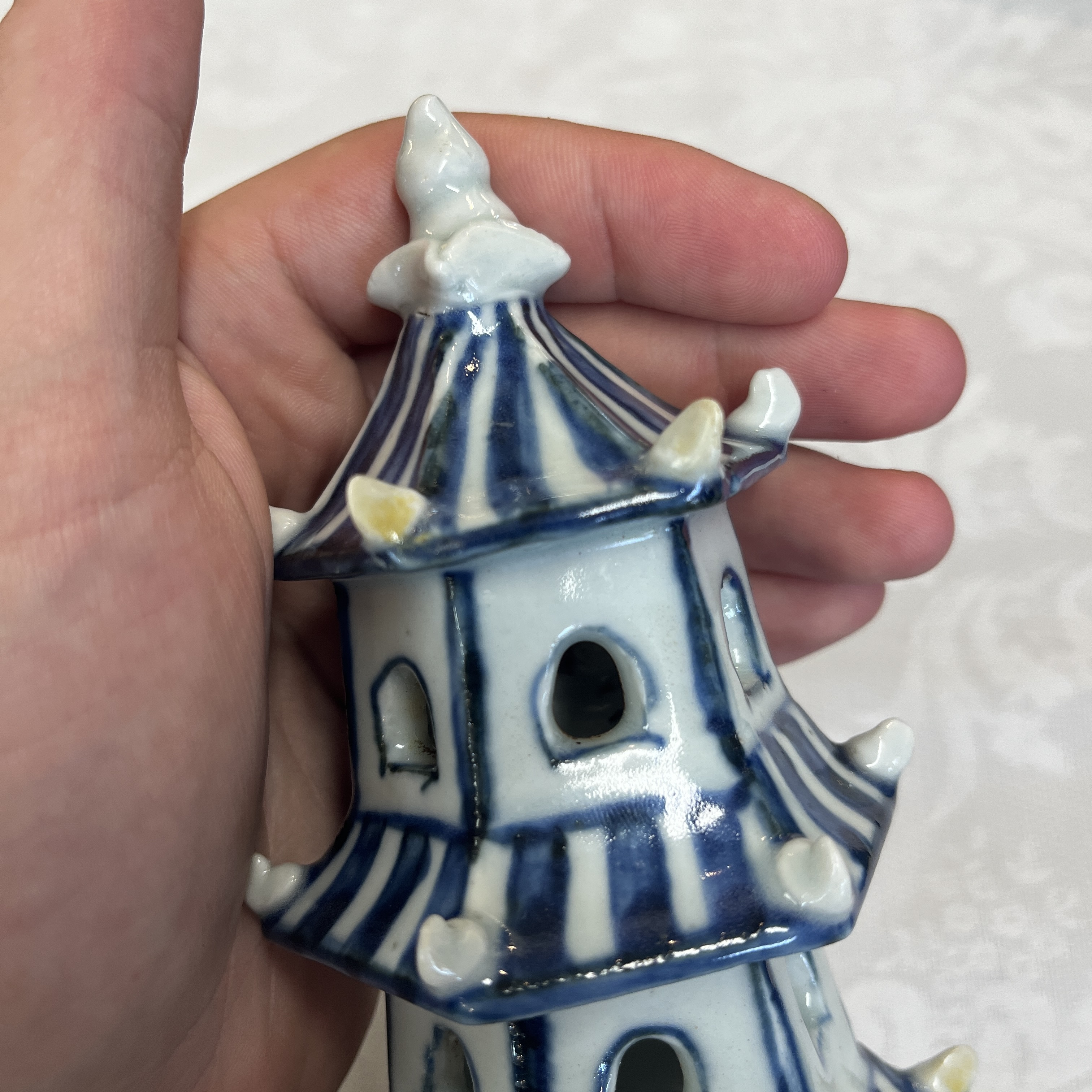 A very rare Chinese blue and white pagoda-shaped incense burner — photo 31