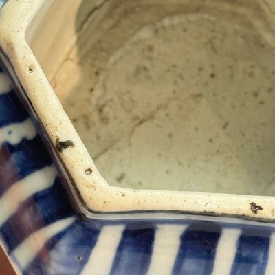 A very rare Chinese blue and white pagoda-shaped incense burner — photo 8