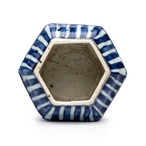 A very rare Chinese blue and white pagoda-shaped incense burner — photo 7
