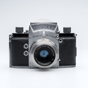 An Exakta VX500 with a Meyer-Optik Görlitz Domiplan 50mm F2.8 lens and an Exa with a Meritar 50mm F2.9 lens with interchangeable viewfinders — foto 9