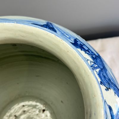 An exceptional pair of large Chinese blue and white 'Dignitaries and Warriors' vases — photo 15