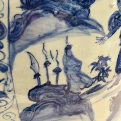 An exceptional pair of large Chinese blue and white 'Dignitaries and Warriors' vases — photo 29