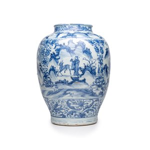 An exceptional pair of large Chinese blue and white 'Dignitaries and Warriors' vases — photo 3