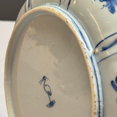 An extremely rare Chinese blue and white 'Eagle' plate — 照片 16