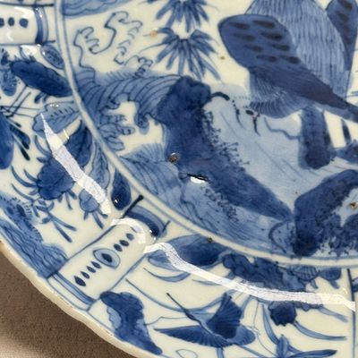 An extremely rare Chinese blue and white 'Eagle' plate — 照片 2
