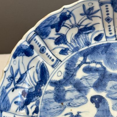 An extremely rare Chinese blue and white 'Eagle' plate — 照片 3