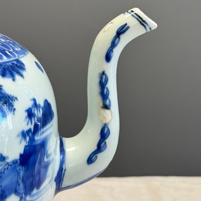 An unusual Chinese blue and white 'Deer' ewer — foto 4
