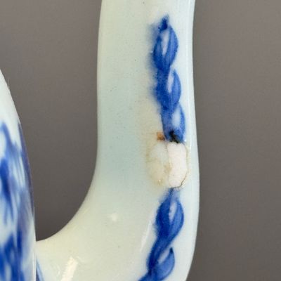 An unusual Chinese blue and white 'Deer' ewer — foto 5