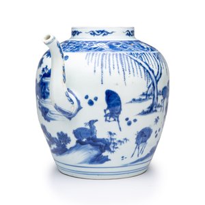 An unusual Chinese blue and white 'Deer' ewer — foto 1