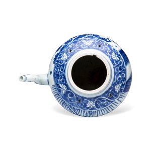 An unusual Chinese blue and white 'Deer' ewer — foto 6