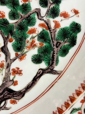 An unusual large octagonal Chinese famille verte dish with a lady playing the qin — 照片 26