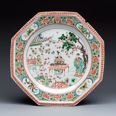 An unusual large octagonal Chinese famille verte dish with a lady playing the qin, Kangxi
