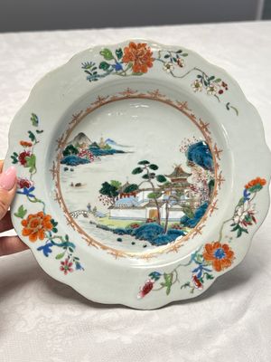 Four Chinese famille rose 'Riverscape' plates — 照片 22