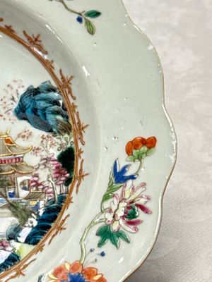 Four Chinese famille rose 'Riverscape' plates — 照片 38