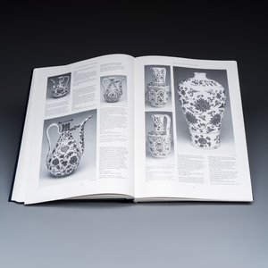 Regina Krahl, John Ayers: Chinese Ceramics in the Topkapi Saray Museum, Istanbul: A Complete Catalogue, 3 volumes — photo 18
