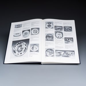 Regina Krahl, John Ayers: Chinese Ceramics in the Topkapi Saray Museum, Istanbul: A Complete Catalogue, 3 volumes — photo 29