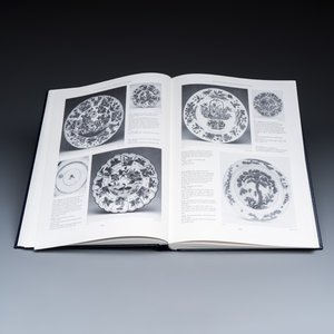 Regina Krahl, John Ayers: Chinese Ceramics in the Topkapi Saray Museum, Istanbul: A Complete Catalogue, 3 volumes — photo 30