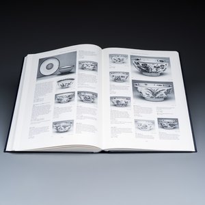 Regina Krahl, John Ayers: Chinese Ceramics in the Topkapi Saray Museum, Istanbul: A Complete Catalogue, 3 volumes — photo 32