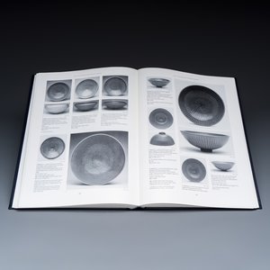 Regina Krahl, John Ayers: Chinese Ceramics in the Topkapi Saray Museum, Istanbul: A Complete Catalogue, 3 volumes — photo 7