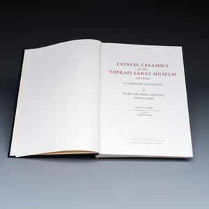 Regina Krahl, John Ayers: Chinese Ceramics in the Topkapi Saray Museum, Istanbul: A Complete Catalogue, 3 volumes — photo 9